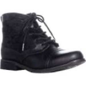 Xoxo bonsai lace ankle boot